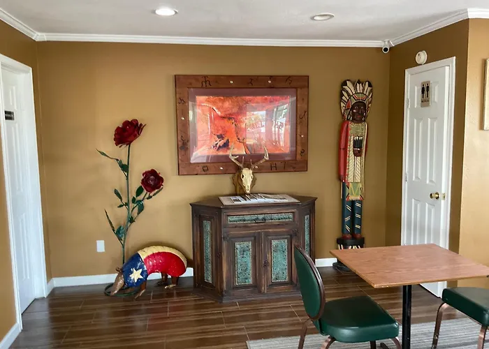 Glen Rose Inn&Suites
